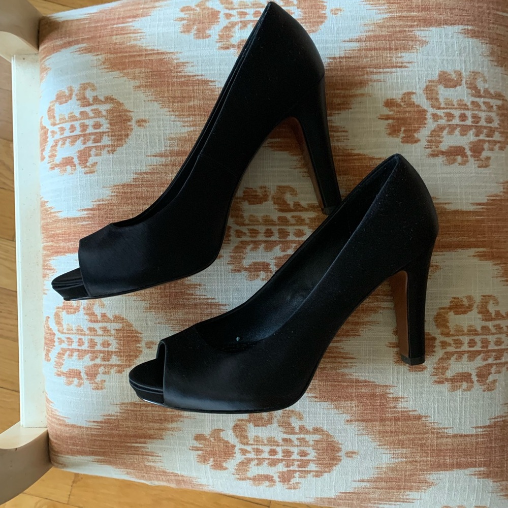 Black Satin Heels from Brooks Brothers Sz 8